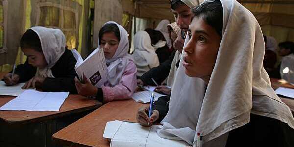 Afghan girls pack schools five years after fall of Taliban